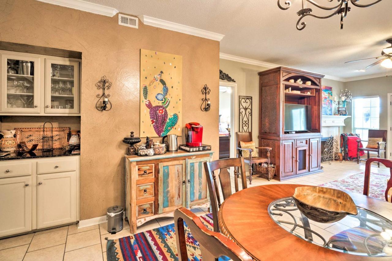 Lakefront Lago Vista Condo With Resort Amenities! Exterior photo